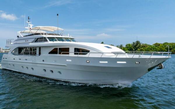 CARPE DIEM Catamarán de lujo