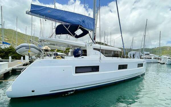 OCEANS 8 Luxury catamaran