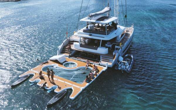 Triwing Endor - Winter Catamarano di lusso