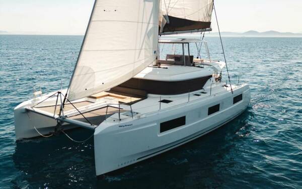 MARY GRACE II Luxury catamaran