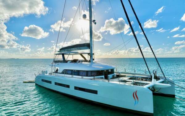 TWIN FLAME 77 Luxusný katamarán