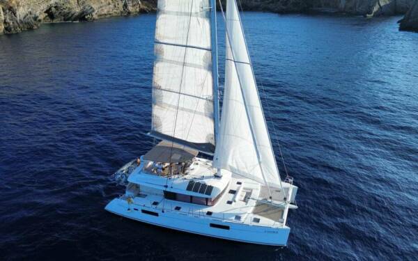 LAGOON 560 S2 Luxusný katamarán