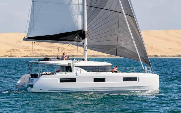 M&M  Luxury catamaran