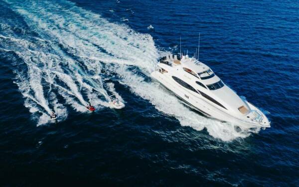 CEDAR ISLAND Catamarano di lusso