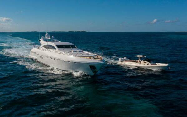 TOTAL Luxusný katamarán