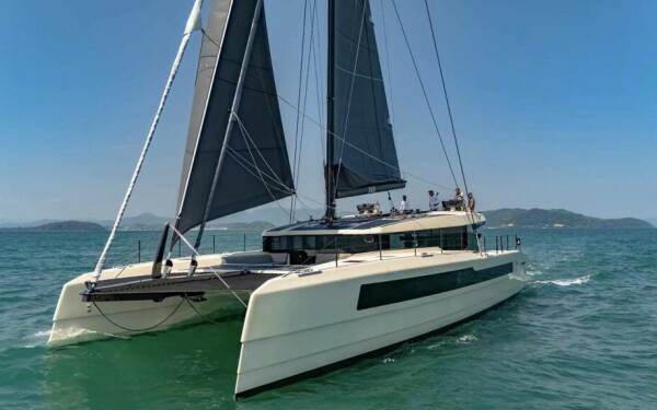 JACK Luxusný katamarán