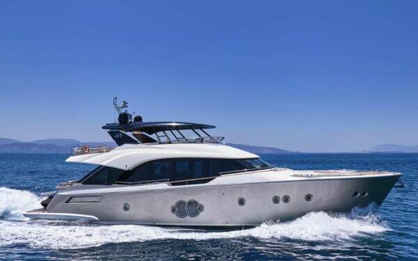 NAYLA Catamarano di lusso