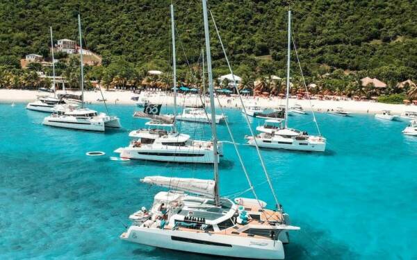 NEPTUNE'S ESCAPE Catamarano di lusso