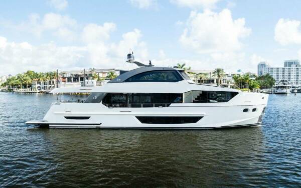 SEA EO Catamarán de lujo