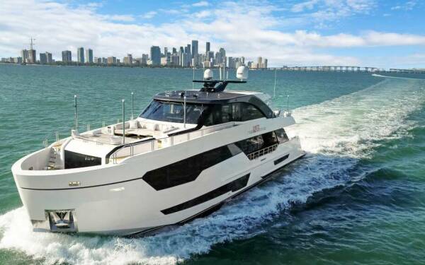 Make Big Happen Luksusowy katamaran