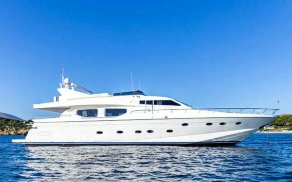 NOTUS Luxusný katamarán