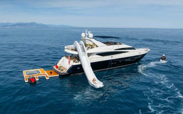 BLUE EYES Catamarano di lusso