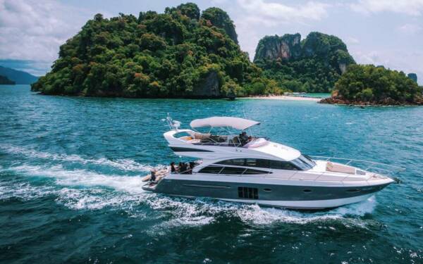 MAYAVEE Luxury catamaran