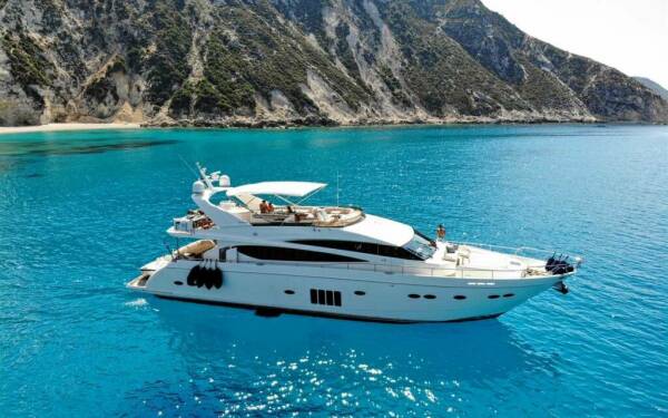 GIA SENA Catamarán de lujo