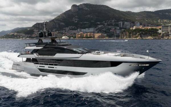 M/Y Tasty waves  Luxury catamaran