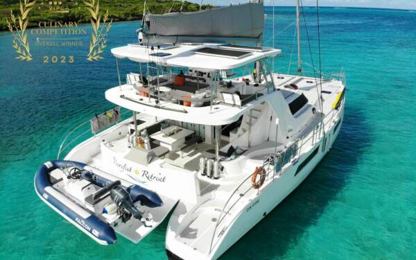 BAREFEET RETREAT  Catamarano di lusso