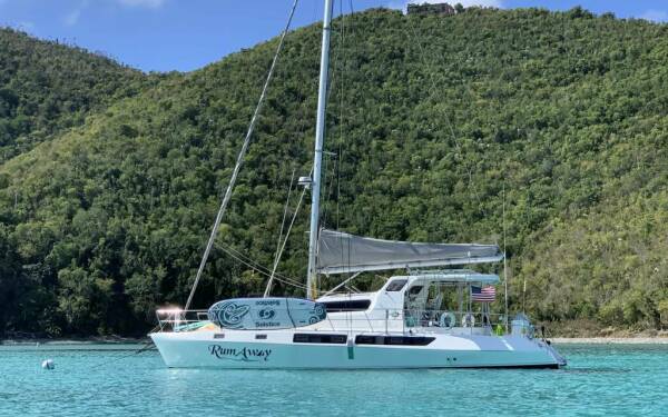 RUMAWAY Luxusný katamarán