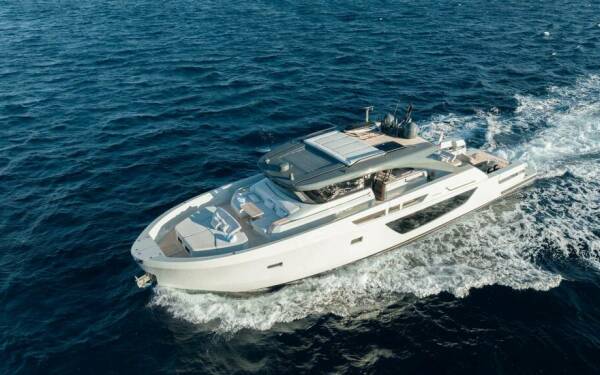 BLUEGAME74 Catamarán de lujo