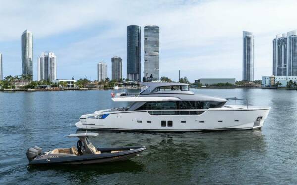 MAVE Luksusowy katamaran