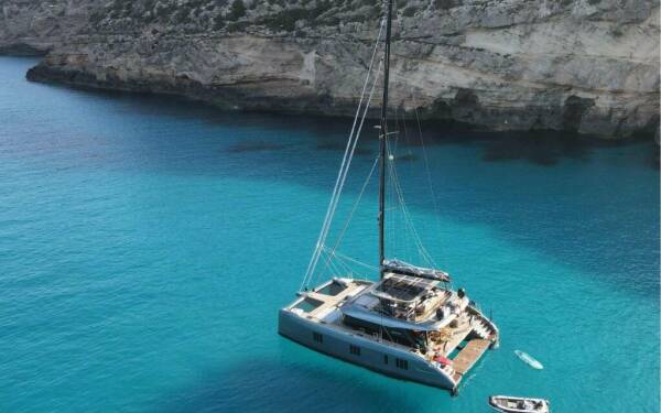 CALMA Catamarano di lusso