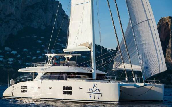 OMBRE BLU3 Luxusný katamarán