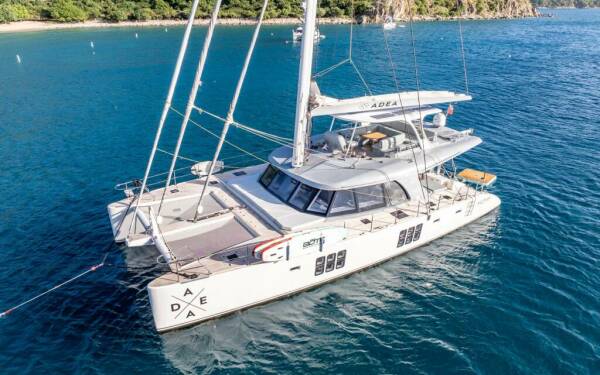 ADEA Catamarano di lusso