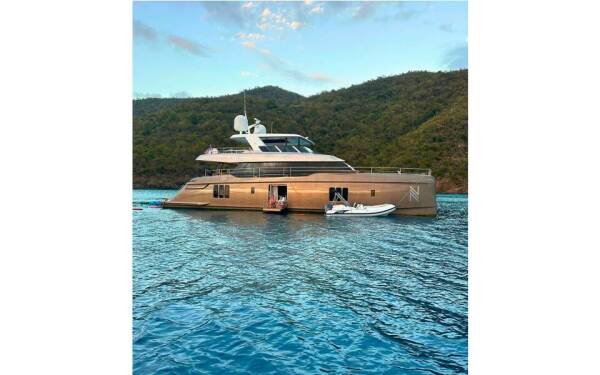 NAUTI NICKEL  Luxusný katamarán