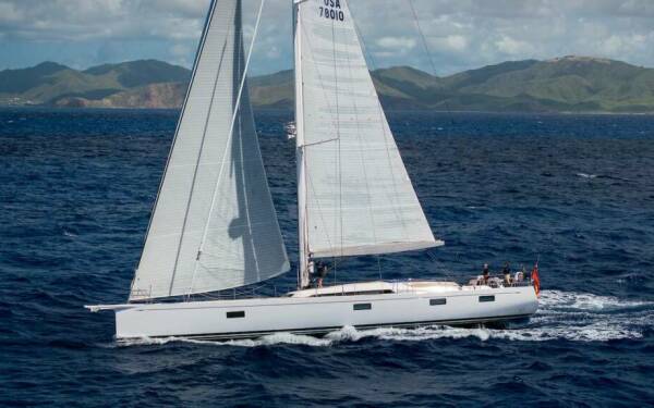 OPTIMIST Yate de lujo de vela