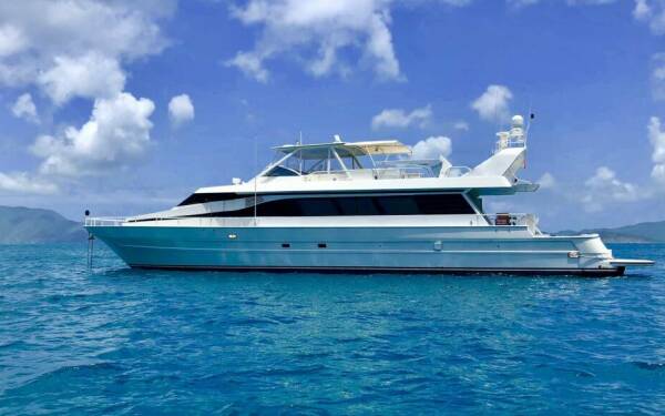 SUITE LIFE  Catamarán de lujo