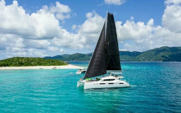 CELESTINE Catamarán de lujo