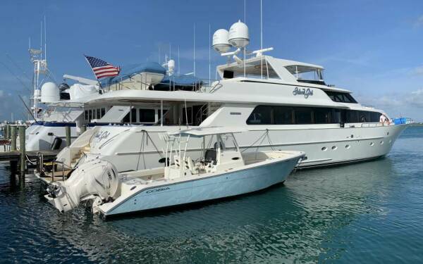 ISLAND GIRL Catamarano di lusso