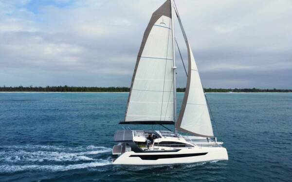 Flying Whale Luxusný katamarán