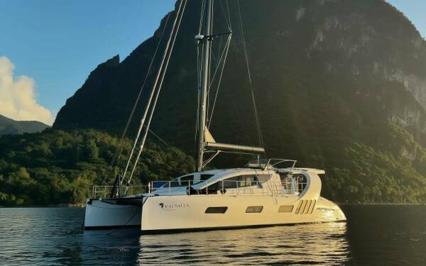 SV Valhalla Luksusowy katamaran