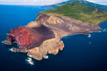 Sailing boat crewed cruise: Azores, Portugal