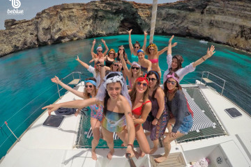 Bachelorette and Bachelor Party on a Sailboat