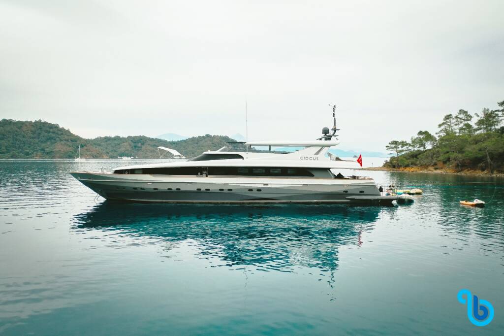 42 M Motor Yacht Crocus, CROCUS