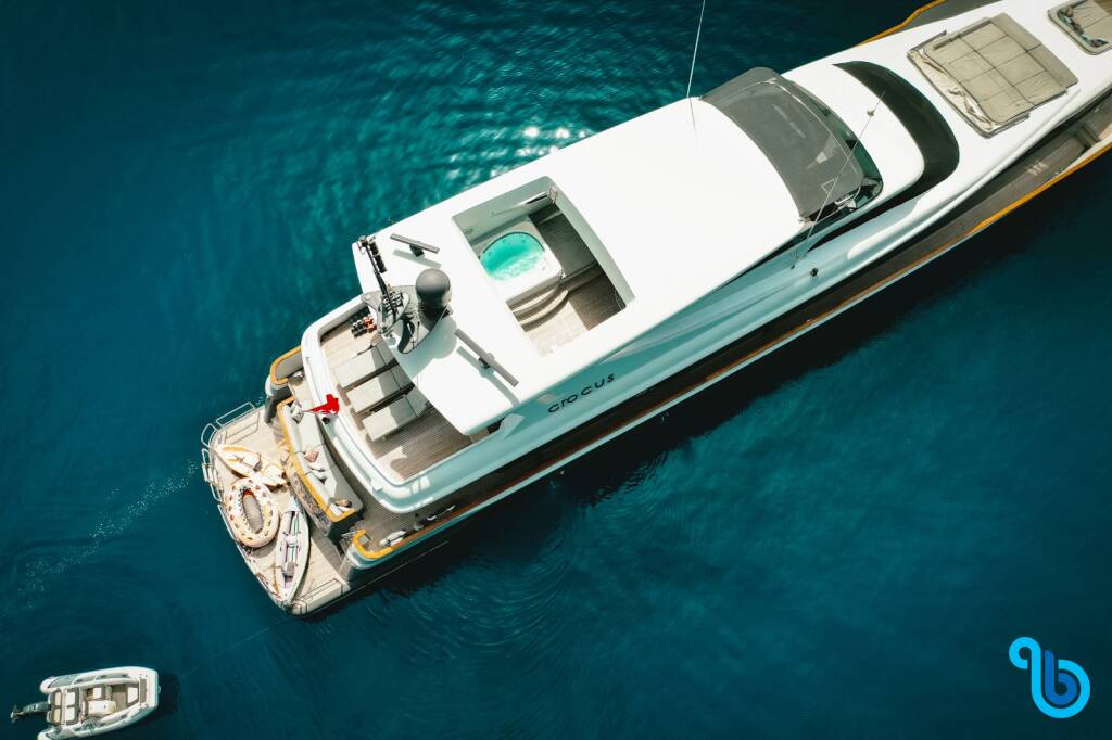 42 M Motor Yacht Crocus, CROCUS