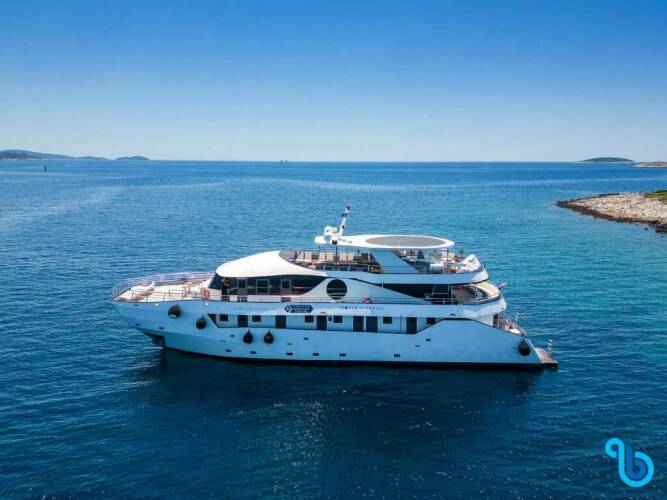 Adriatic Queen MB Adriatic Queen