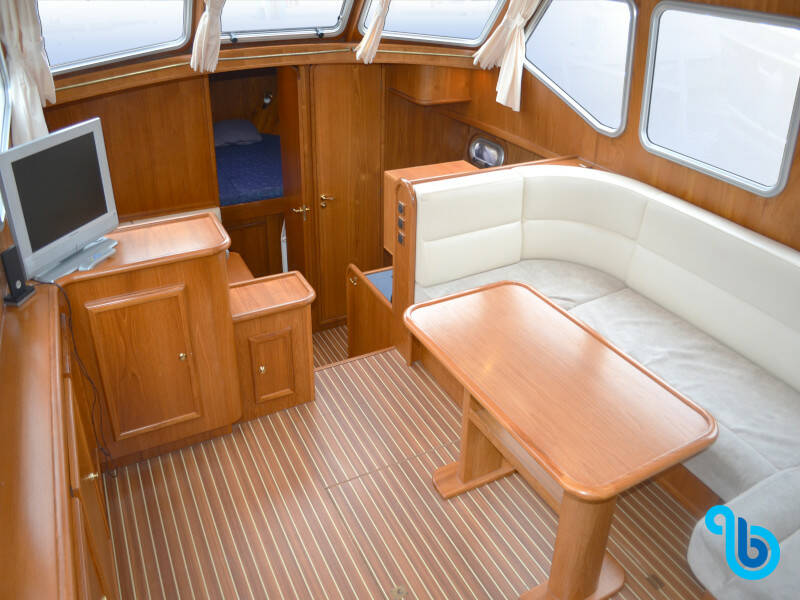 Advantage 42 , Drait 79