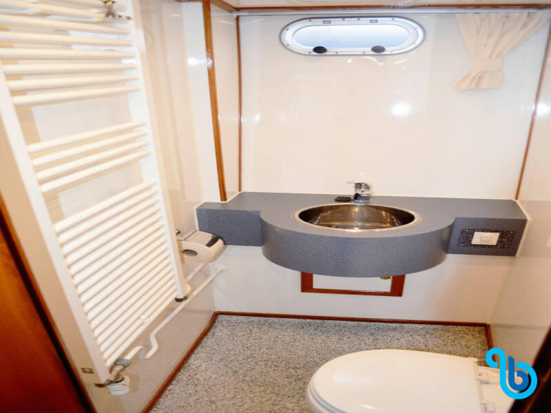 Advantage 42 , Drait 79