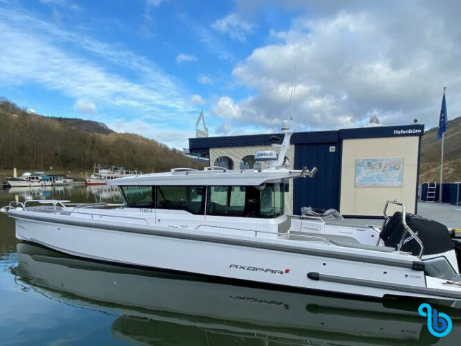 Axopar 37 XC Cross Cabin Random Task II