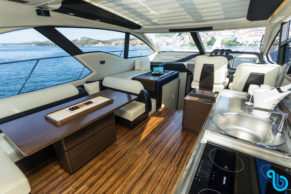 Azimut 55 S, Mini Too