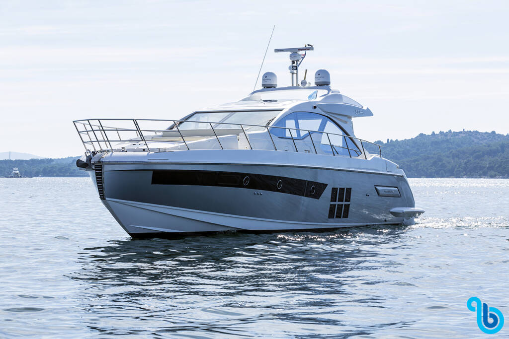 Azimut 55 S, Mini Too