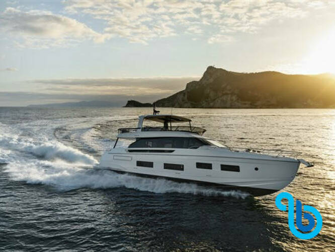 Azimut 82 Fly Balance