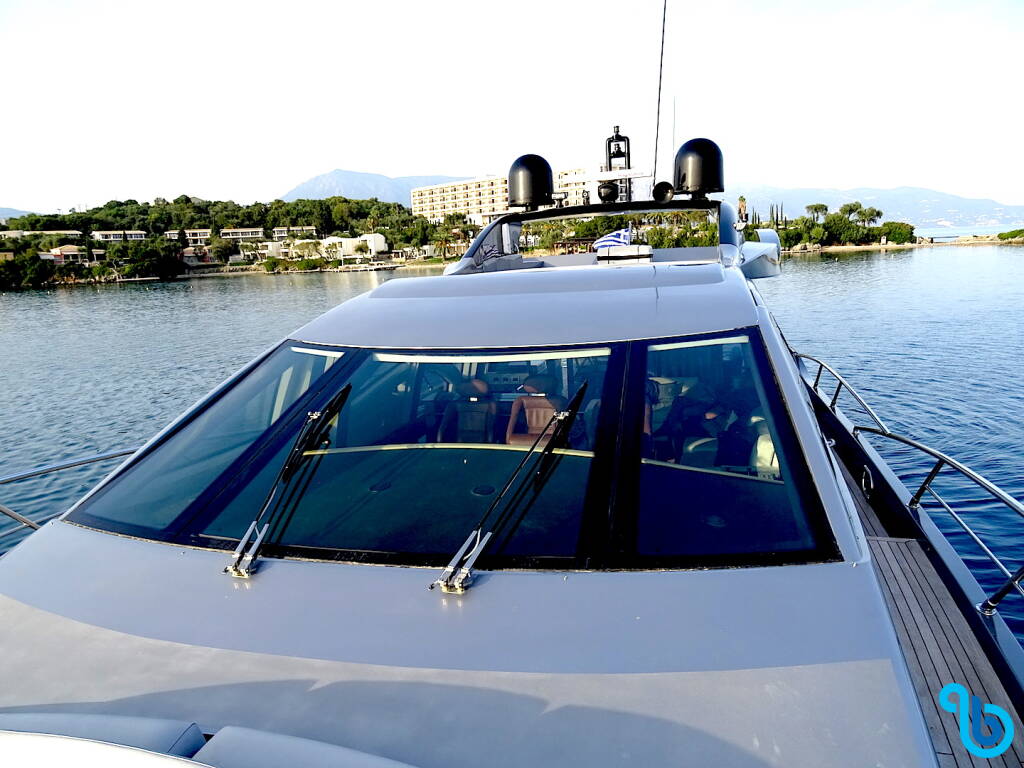 Azimut 86, Super Toy