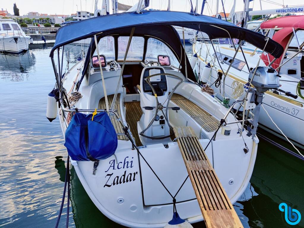 Bavaria 31 Cruiser, Achi