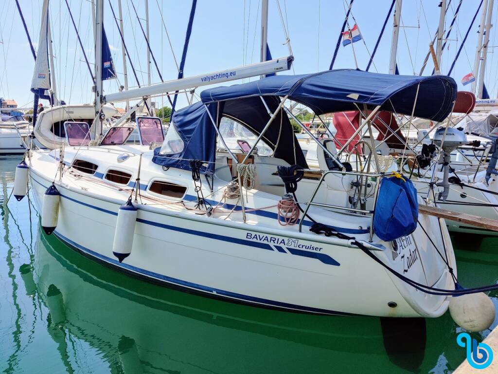 Bavaria 31 Cruiser, Achi