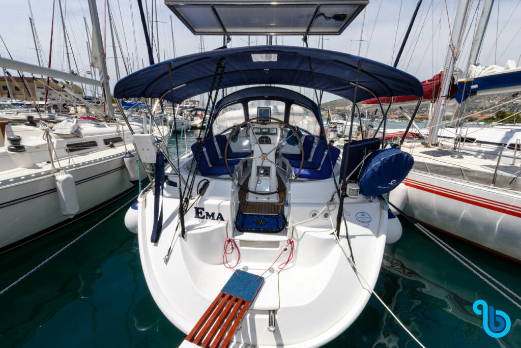 Bavaria 36, Ema