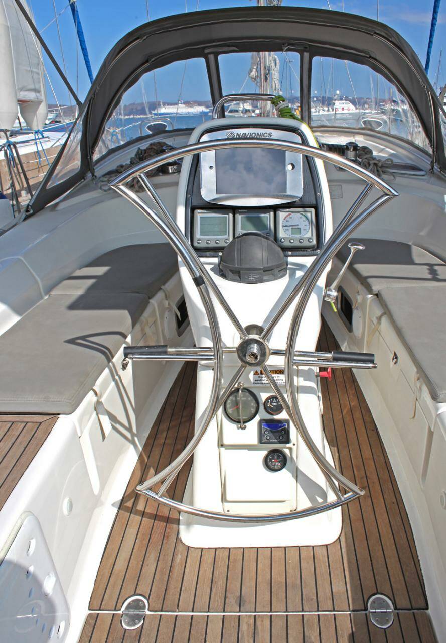 Bavaria 38 Cruiser, Aristoteles