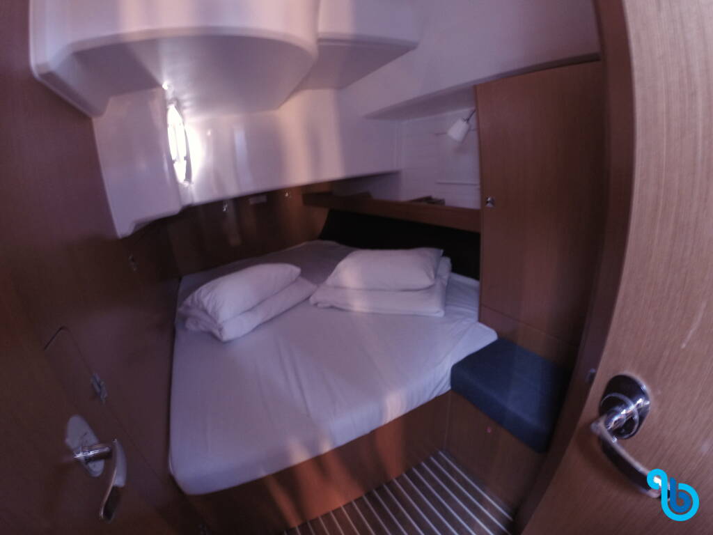 Bavaria 46 Cruiser, Elektra